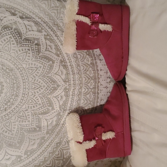 Size 4 Sonoma faux fur trim fushia boots - Picture 4 of 12